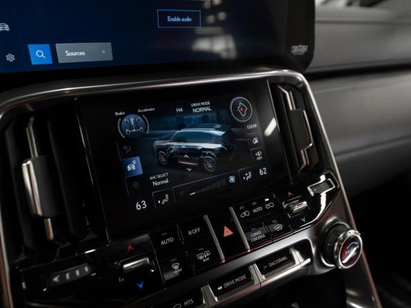 Lexus LX IV с пробегом 2024 года, цена 17 800 000 рублей, 908 км, внедорожник, Автокод Объявления