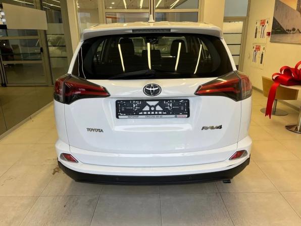 Toyota RAV4 IV (XA40) Рестайлинг с пробегом 2018 года, цена 2 550 000 рублей, 74795 км, внедорожник, Автокод Объявления