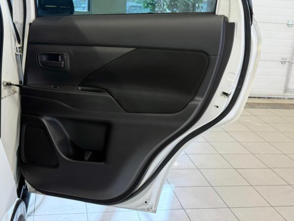 Mitsubishi Outlander III Рестайлинг 2 с пробегом 2018 года, цена 1 975 000 рублей, 97526 км, внедорожник, Автокод Объявления