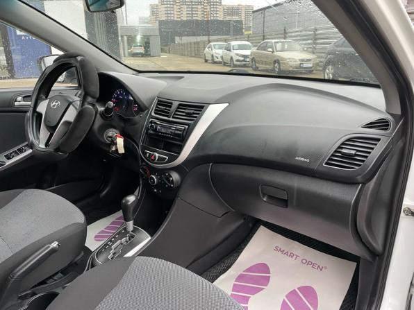 Hyundai Solaris I с пробегом 2014 года, цена 690 000 рублей, 196000 км, хэтчбек, Автокод Объявления