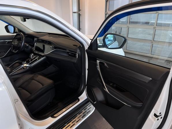 Geely Atlas Pro с пробегом 2022 года, цена 2 480 000 рублей, 38948 км, внедорожник, Автокод Объявления