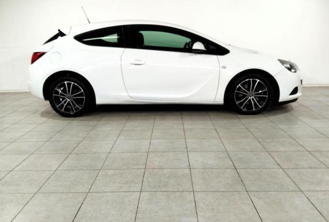 Opel Astra J Рестайлинг с пробегом 2013 года, цена 920 000 рублей, 120896 км, хэтчбек, Автокод Объявления