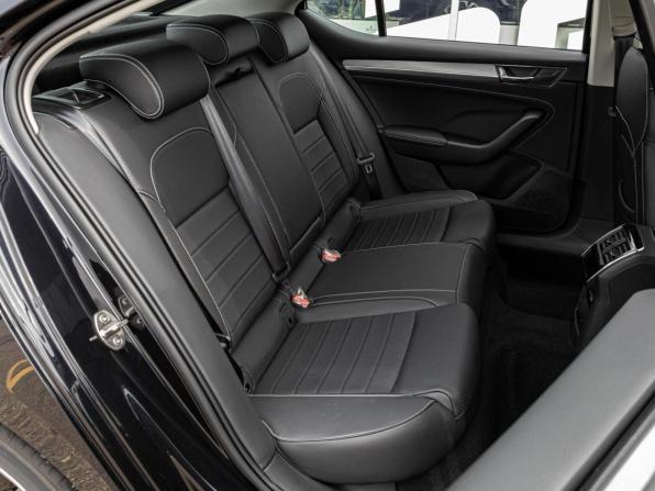 Skoda Superb III Рестайлинг с пробегом 2025 года, цена 3 180 000 рублей, 80 км, лифтбек, Автокод Объявления