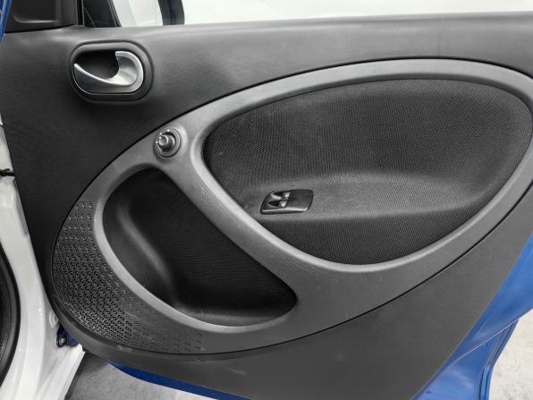 Smart Forfour II с пробегом 2016 года, цена 900 000 рублей, 58728 км, хэтчбек, Автокод Объявления