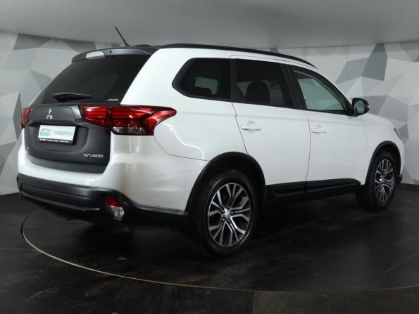 Mitsubishi Outlander III Рестайлинг 2 с пробегом 2016 года, цена 1 849 000 рублей, 60451 км, внедорожник, Автокод Объявления