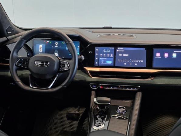 Geely Monjaro I с пробегом 2024 года, цена 3 630 000 рублей, 24562 км, внедорожник, Автокод Объявления
