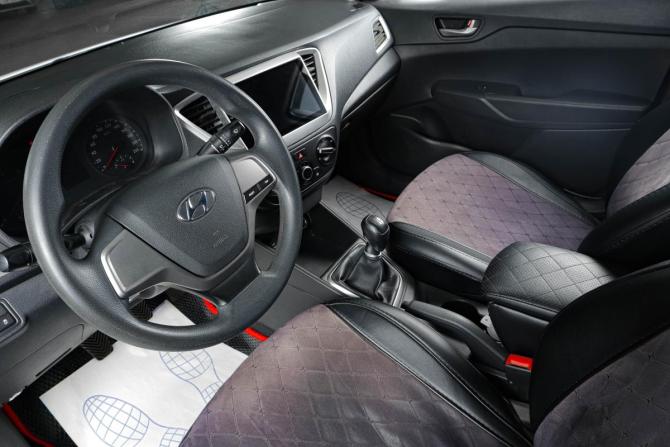 Hyundai Solaris II с пробегом 2018 года, цена 859 000 рублей, 164746 км, седан, Автокод Объявления