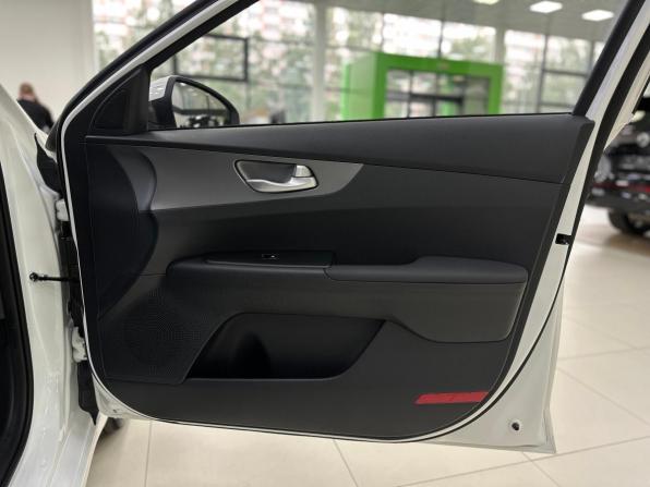 Kia K3 II (China Market) Рестайлинг с пробегом 2026 года, цена 2 760 000 рублей, 27 км, седан, Автокод Объявления