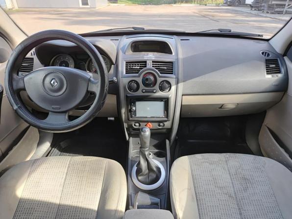 Renault Megane II Рестайлинг с пробегом 2006 года, цена 244 000 рублей, 501343 км, седан, Автокод Объявления