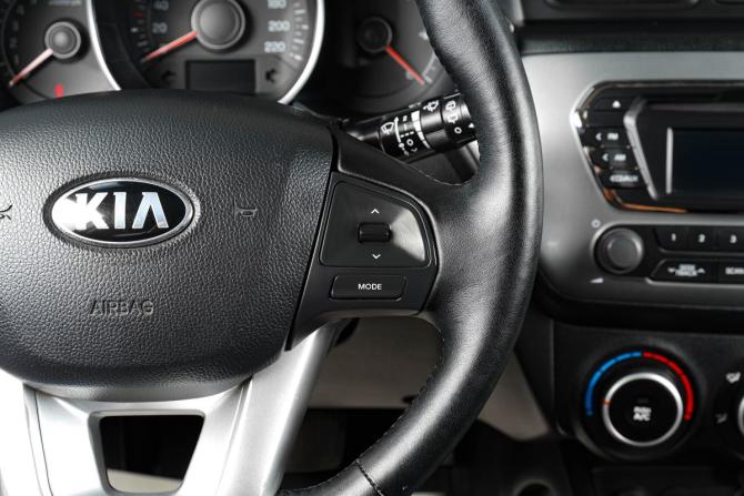 Kia Rio III с пробегом 2014 года, цена 959 000 рублей, 106700 км, хэтчбек, Автокод Объявления