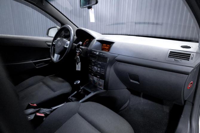 Opel Astra H Рестайлинг с пробегом 2011 года, цена 490 000 рублей, 211942 км, седан, Автокод Объявления