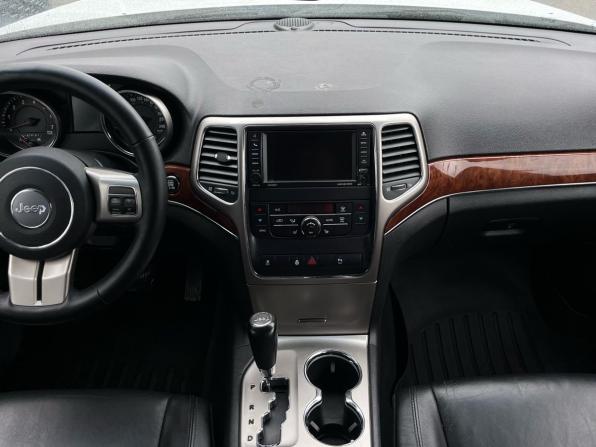 Jeep Grand Cherokee IV (WK2) с пробегом 2012 года, цена 1 240 000 рублей, 393448 км, внедорожник, Автокод Объявления