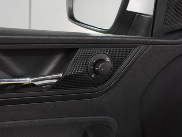 Skoda Rapid I Рестайлинг с пробегом 2019 года, цена 1 424 000 рублей, 82129 км, лифтбек, Автокод Объявления