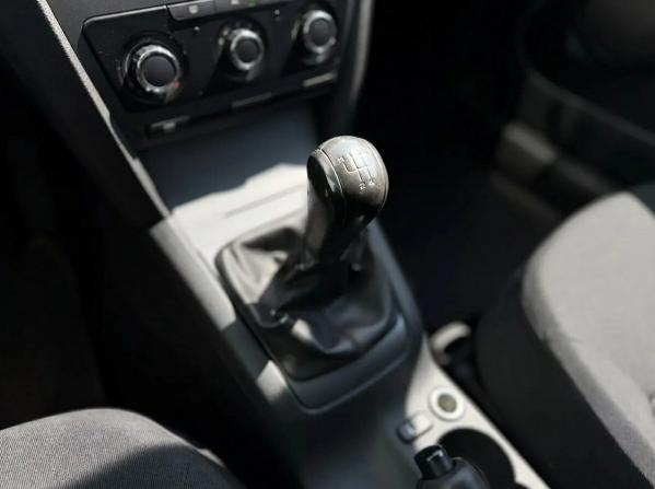 Skoda Octavia II (A5) Рестайлинг с пробегом 2010 года, цена 635 000 рублей, 160975 км, лифтбек, Автокод Объявления