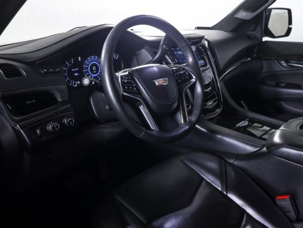 Cadillac Escalade IV с пробегом 2018 года, цена 4 200 000 рублей, 260550 км, внедорожник, Автокод Объявления