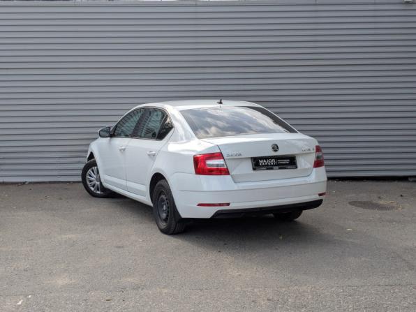 Skoda Octavia III (A7) Рестайлинг с пробегом 2020 года, цена 1 910 000 рублей, 65171 км, лифтбек, Автокод Объявления