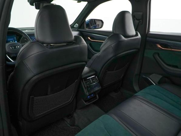 Geely Monjaro I с пробегом 2023 года, цена 3 349 046 рублей, 43356 км, внедорожник, Автокод Объявления