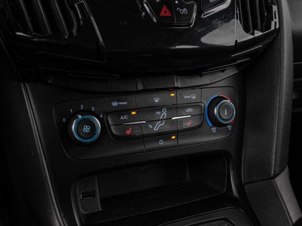 Ford Focus III Рестайлинг с пробегом 2017 года, цена 1 020 000 рублей, 169682 км, универсал, Автокод Объявления