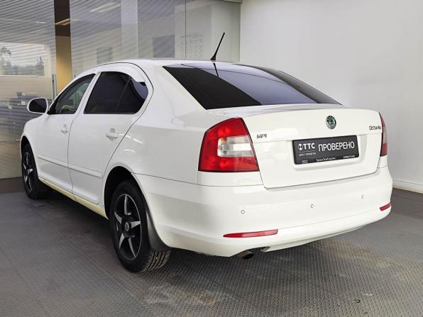 Skoda Octavia II (A5) Рестайлинг с пробегом 2012 года, цена 870 000 рублей, 180000 км, лифтбек, Автокод Объявления