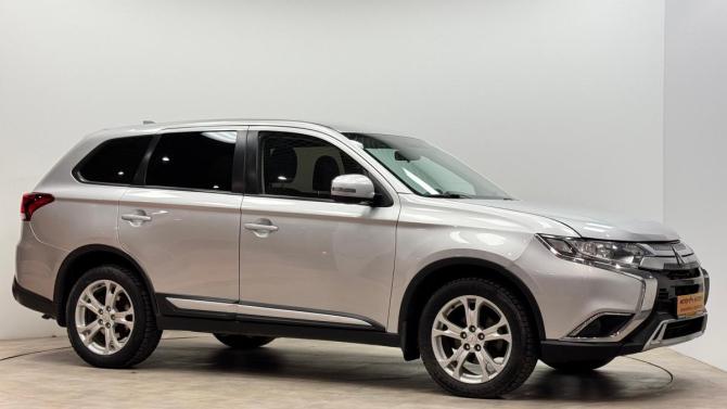 Mitsubishi Outlander III Рестайлинг 2 с пробегом 2017 года, цена 1 750 000 рублей, 190773 км, внедорожник, Автокод Объявления