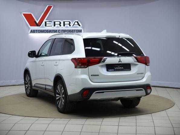 Mitsubishi Outlander III Рестайлинг 3 с пробегом 2019 года, цена 2 190 000 рублей, 109863 км, внедорожник, Автокод Объявления