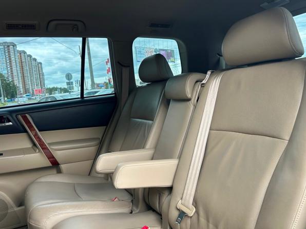 Toyota Highlander II (XU40) Рестайлинг с пробегом 2011 года, цена 1 997 300 рублей, 147752 км, внедорожник, Автокод Объявления