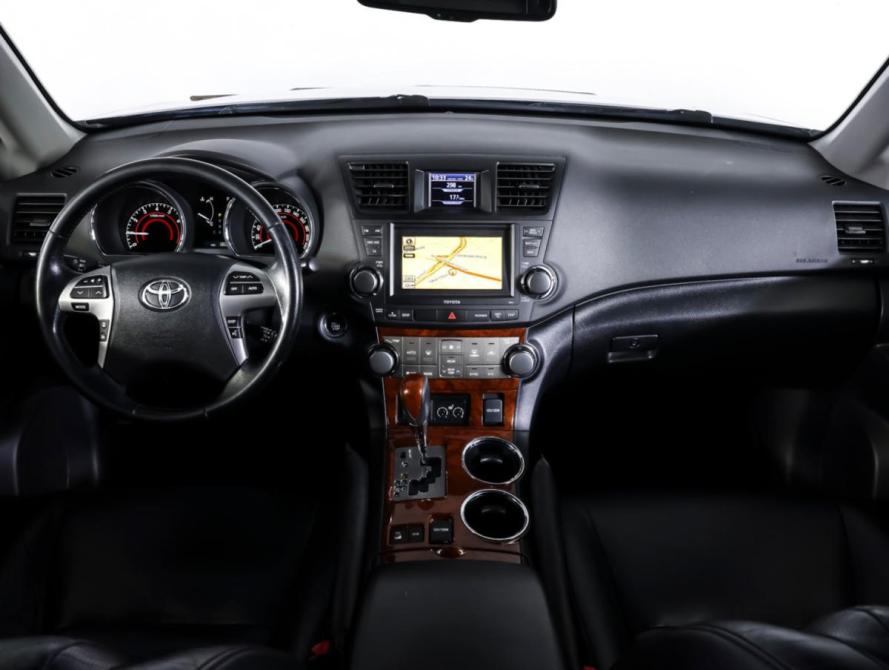 Toyota Highlander II (XU40) Рестайлинг Москва  - изображение 13