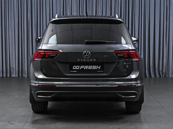Volkswagen Tiguan II Рестайлинг с пробегом 2021 года, цена 3 239 000 рублей, 126103 км, внедорожник, Автокод Объявления