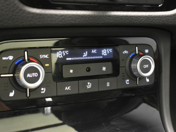 Volkswagen Touareg II Рестайлинг с пробегом 2017 года, цена 3 497 000 рублей, 184652 км, внедорожник, Автокод Объявления