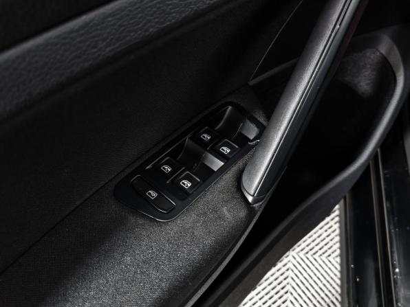 Volkswagen Golf VII с пробегом 2014 года, цена 924 000 рублей, 177416 км, хэтчбек, Автокод Объявления