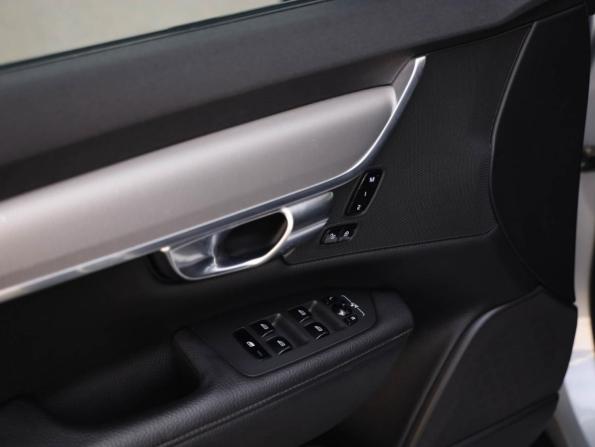 Volvo V90 Cross Country I с пробегом 2017 года, цена 3 489 000 рублей, 99101 км, универсал, Автокод Объявления