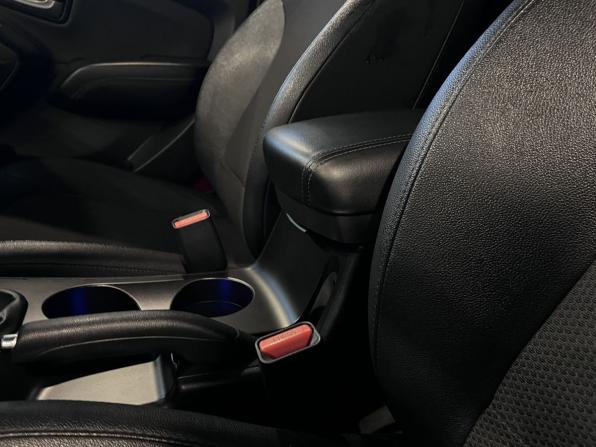 Hyundai ix35 I Рестайлинг с пробегом 2014 года, цена 1 200 000 рублей, 261826 км, внедорожник, Автокод Объявления
