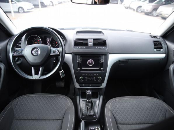 Skoda Yeti I Рестайлинг с пробегом 2017 года, цена 1 270 000 рублей, 182915 км, внедорожник, Автокод Объявления
