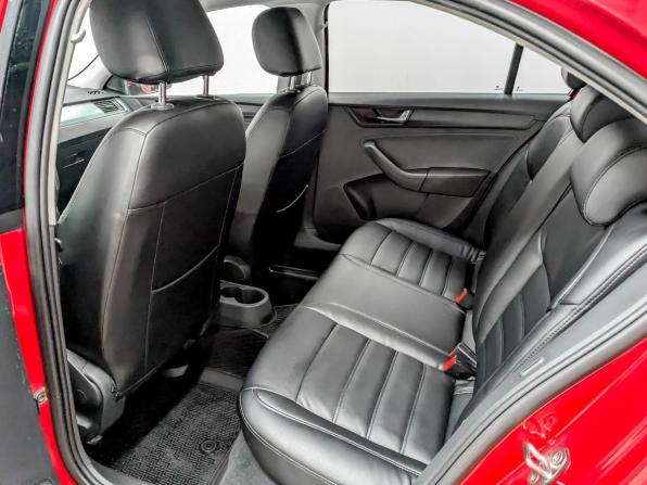 Skoda Rapid I Рестайлинг с пробегом 2019 года, цена 965 000 рублей, 178753 км, лифтбек, Автокод Объявления