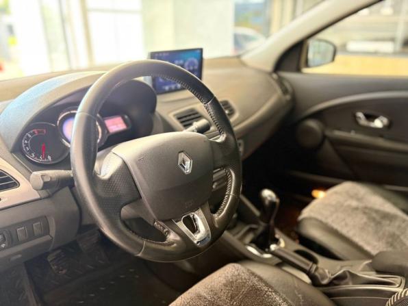 Renault Fluence I Рестайлинг с пробегом 2013 года, цена 826 000 рублей, 154333 км, седан, Автокод Объявления
