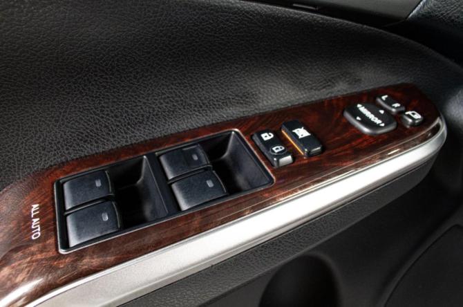 Toyota Camry VII (XV50) Рестайлинг 2 с пробегом 2016 года, цена 2 499 000 рублей, 225000 км, седан, Автокод Объявления