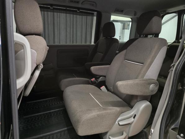 Honda Stepwgn V с пробегом 2015 года, цена 1 530 000 рублей, 138000 км, минивэн, Автокод Объявления