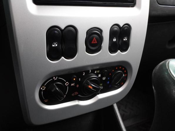 Renault Sandero I с пробегом 2012 года, цена 679 000 рублей, 110779 км, хэтчбек, Автокод Объявления