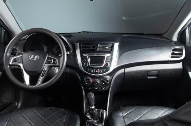 Hyundai Solaris I с пробегом 2013 года, цена 629 000 рублей, 265000 км, седан, Автокод Объявления