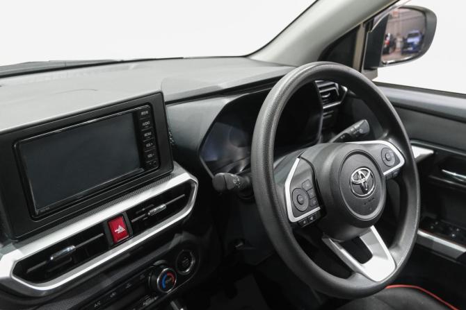 Toyota Raize I с пробегом 2021 года, цена 1 849 000 рублей, 44200 км, внедорожник, Автокод Объявления
