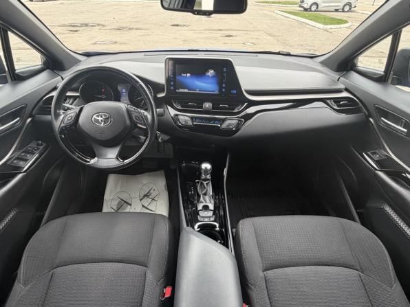 Toyota C-HR I с пробегом 2018 года, цена 1 990 000 рублей, 90577 км, внедорожник, Автокод Объявления