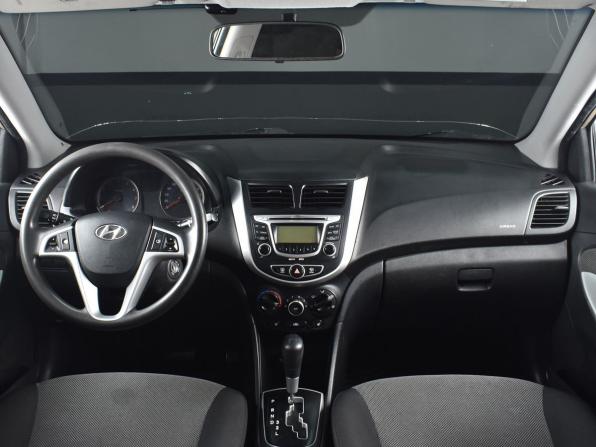Hyundai Solaris I с пробегом 2013 года, цена 789 995 рублей, 158280 км, седан, Автокод Объявления