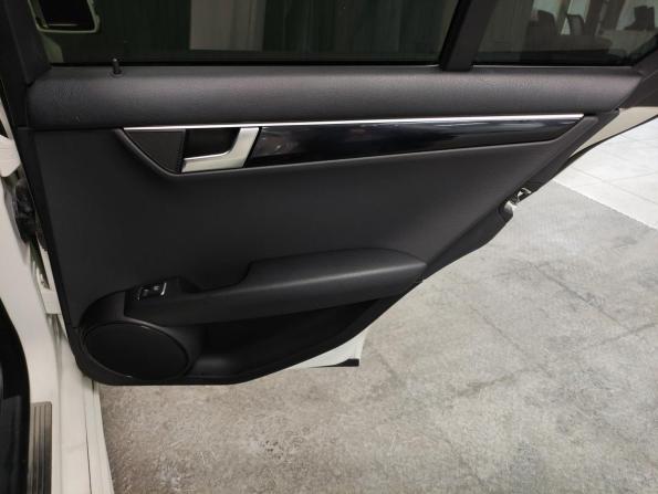 Mercedes-Benz C-Класс III (W204) Рестайлинг с пробегом 2012 года, цена 1 150 000 рублей, 275609 км, седан, Автокод Объявления