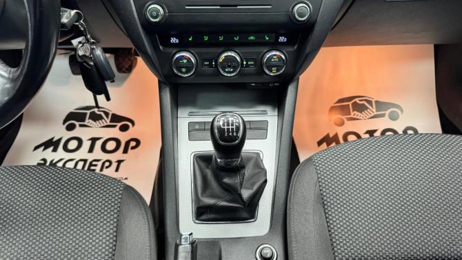 Skoda Octavia III (A7) с пробегом 2014 года, цена 970 000 рублей, 236347 км, лифтбек, Автокод Объявления