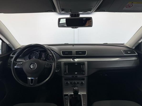 Volkswagen Passat B7 с пробегом 2013 года, цена 1 199 000 рублей, 176800 км, седан, Автокод Объявления