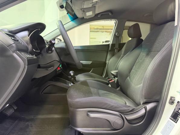 Kia Rio III Рестайлинг с пробегом 2015 года, цена 1 179 000 рублей, 77814 км, седан, Автокод Объявления