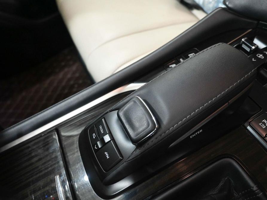 Lexus LX III Рестайлинг 2 Ростов-на-Дону  - изображение 31