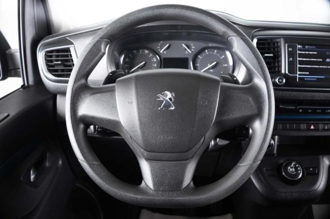Peugeot Traveller I с пробегом 2017 года, цена 2 089 000 рублей, 250365 км, минивэн, Автокод Объявления