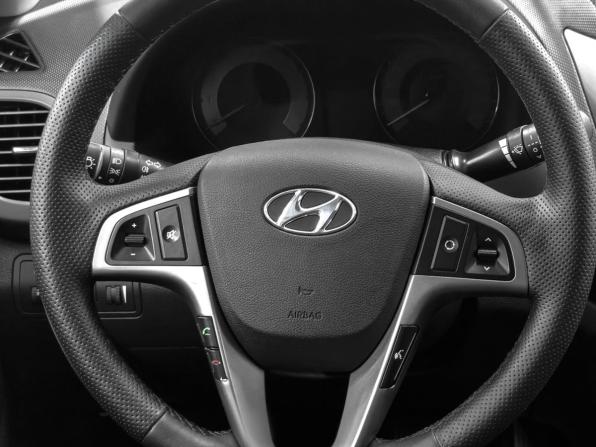 Hyundai Solaris I Рестайлинг с пробегом 2014 года, цена 1 049 900 рублей, 162000 км, седан, Автокод Объявления