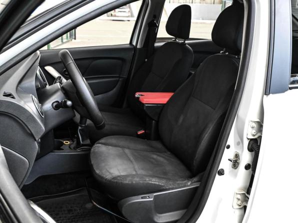 Renault Logan II с пробегом 2016 года, цена 569 000 рублей, 250274 км, седан, Автокод Объявления
